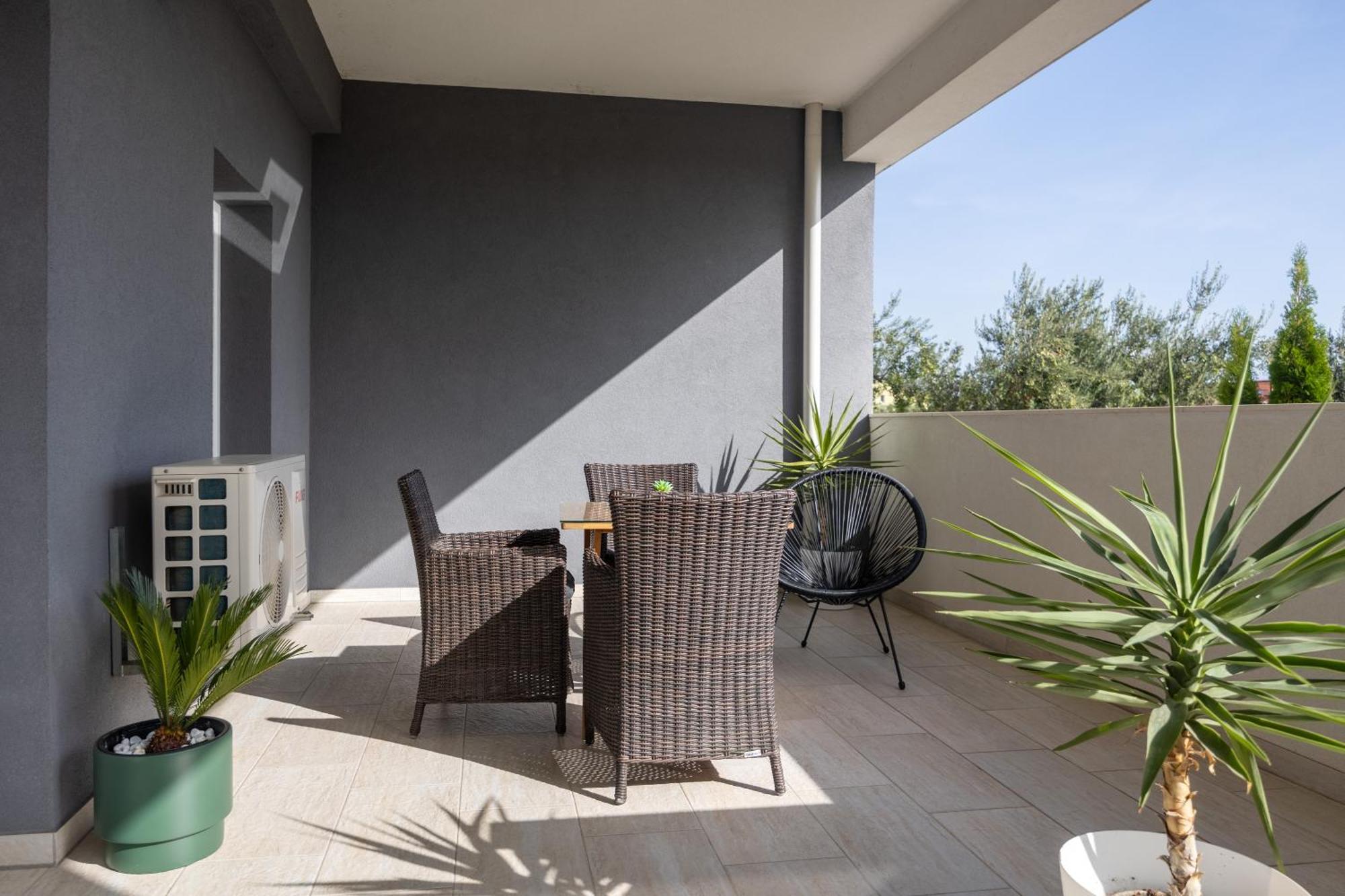 Gabriela Apartment Kastela Exterior photo